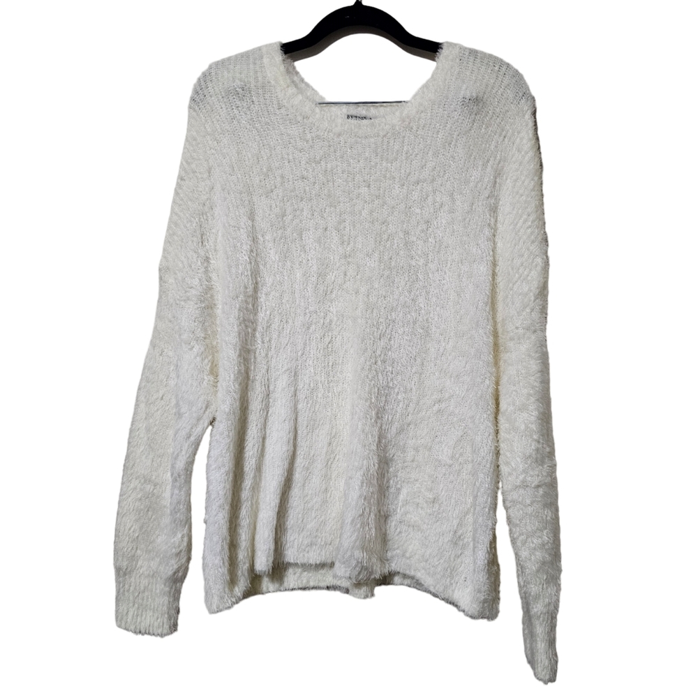 Like New Torrid Cream Fuzzy Sweater